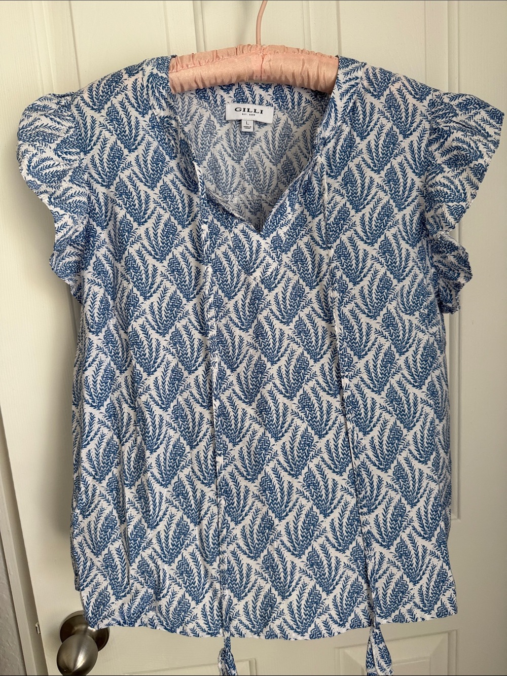 Gilli Blue and Cream Leaf-Print Tie-Neck Blouse